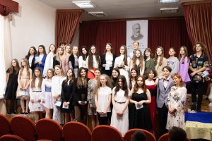 Свідоцтва про закінчення навчання вручили випускникам ужгородської музичної школи