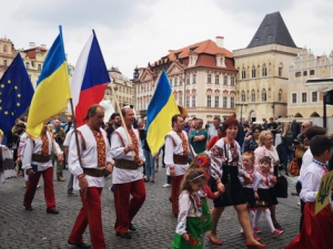 В Чехії введуть обмеження на виплати українським біженцям
