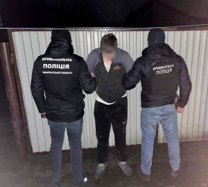 Поліцейські Ужгородщини затримали двох наркоторговців під час збуту метамфетаміну