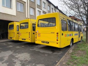 В Мукачеві придбано 3 шкільні автобуси