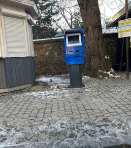 В Ужгороді розпочали тестове платне паркування автомобілів