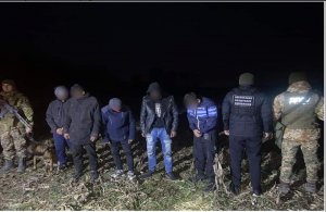 На кордоні з Словаччиною затримали дев'ять українців та одного росіянина