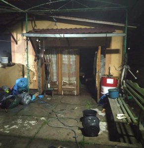 Берегівські рятувальники ліквідували загорання в надвірній споруді й не допустили перекидання вогню на житловий будинок