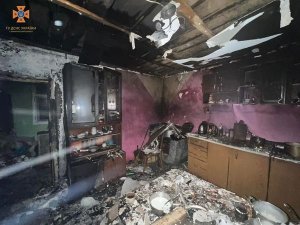 На Хустщині вирувала пожежа: вогонь знищив речі домашнього вжитку
