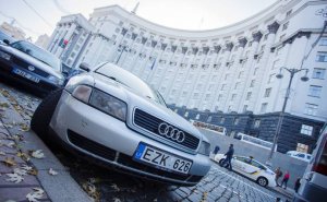 Українцям знову прийдеться розмитнювати автомобілі по старій схемі
