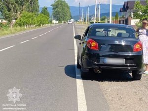 Мукачівські патрульні притягнули до відповідальності порушника швидкісного режиму, який пропонував хабаря