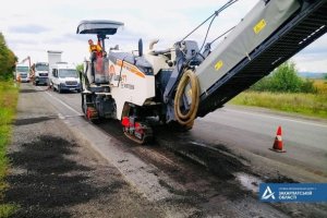 До уваги водіїв: Відновлюють дорожнє покриття траси М-06 Київ–Чоп