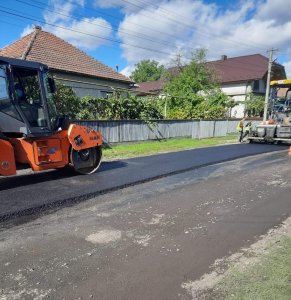 У кількох селах Мукачівщини дорожники провели ямковий ремонт