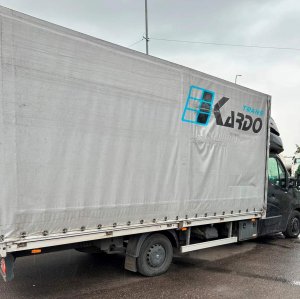 На кордоні зі Словаччиною закарпатські митники затримали вантажівку з «липовими» документами
