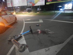 Свідки стверджують що водій електросамокату був п'яним: Подробиці моторошної ДТП, що сталася в Ужгороді