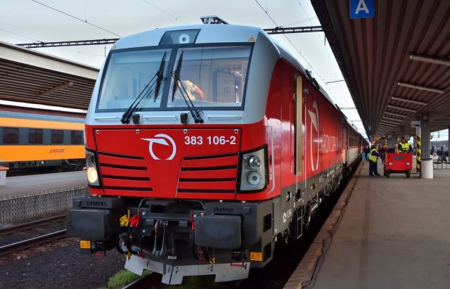 Укрзалізниця розпочала продаж електронних квитків на поїзд Мукачево - Кошице