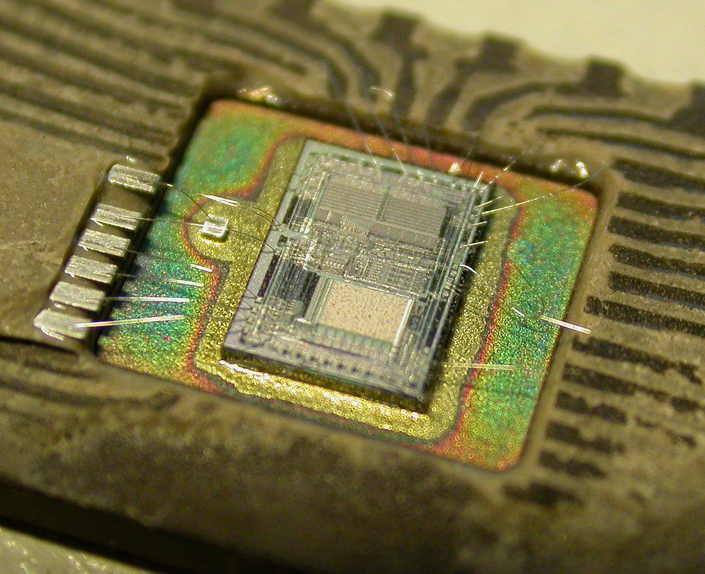 Вертикальні транзистори врятують електроніку: Intel і TSMC показали свої нові транзистори