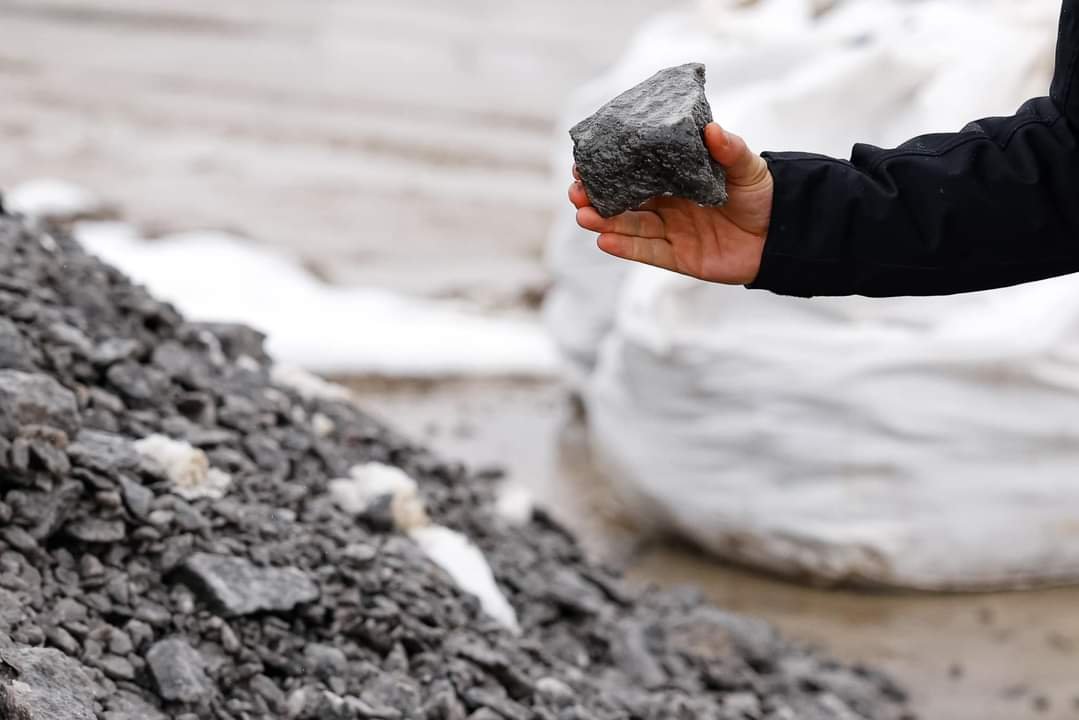 На Тереблянському соляному родовищі видобули та підняли на поверхню перші декілька сот тонн технічної солі